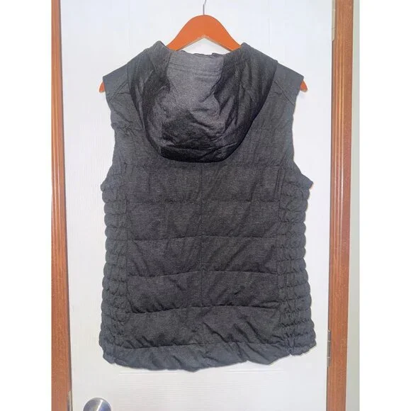 Be by Blanc Noir Black Gray Hooded Puffer Quilted Vest Size Large - Picture 2 of 13